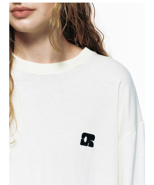 CENTAUR.KR（セントール）の「CENTAUR LONG SLEEVE T-SHIRT_IVORY（Tシャツ/カットソー・レディース・その他・SMALL/MEDIUM/LARGE）」の3枚目の写真