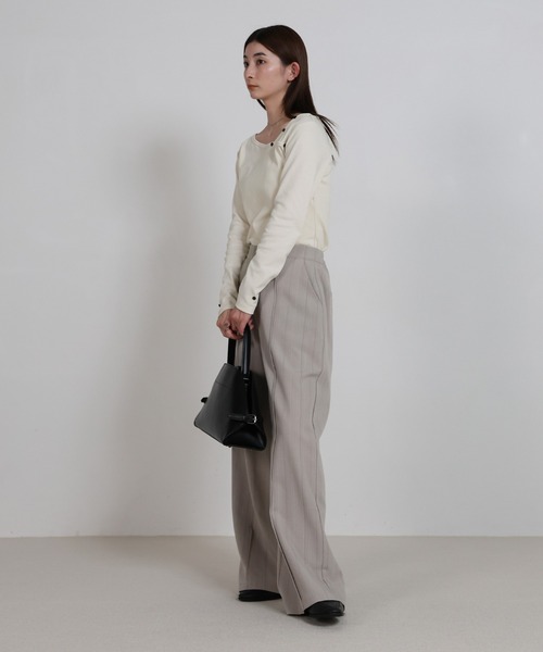 select MOCA（セレクトモカ）の「アシンメトリーシャツカフスデザイントップス（Tシャツ/カットソー・レディース・ホワイト/ブラック/グレー・FREE）」の5枚目の写真