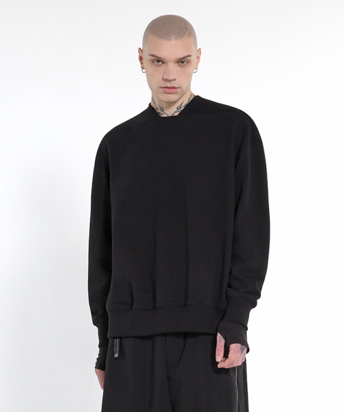 DGNAK(ディグナク)の「スクエアネックフィンガーホールスウェット(ブラック)_ PE1TS1919(スウェット・メンズ・その他・SMALL/MEDIUM/LARGE)」の2枚目の写真