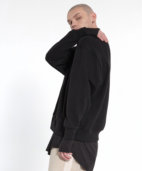 DGNAK(ディグナク)の「スクエアネックフィンガーホールスウェット(ブラック)_ PE1TS1919(スウェット・メンズ・その他・SMALL/MEDIUM/LARGE)」の3枚目の写真