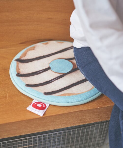 BIRTHDAY BAR(バースデイバー)の「B-DAY DONUTS チェアパッド(ラグ/マット・レディース・ライトブルー/グリーン・0)」の1枚目の写真