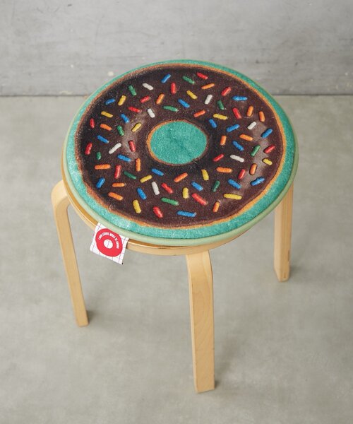 BIRTHDAY BAR（バースデイバー）の「≪BIRTHDAY BARオリジナル≫　B-DAY DONUTS　チェアパッド（ラグ/マット・レディース・ブラウン/グリーン・0）」の9枚目の写真
