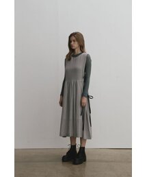 LEI AVERY（レイ エイバリー）の「Smog Griffin One Piece OPL103（ワンピース）」