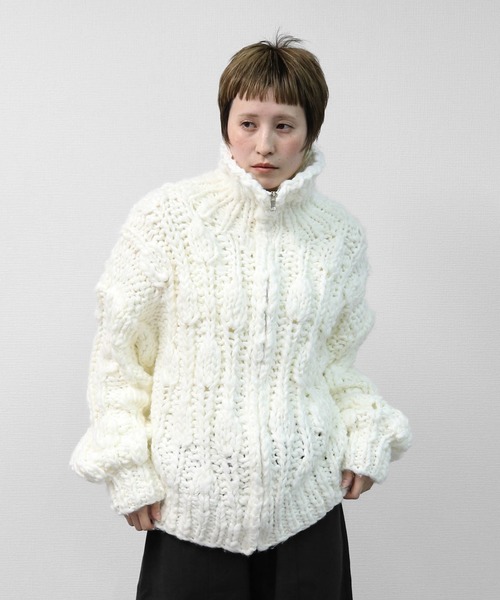 THE CELL.(ザセルドット)の「ビッグスラブ手編みジップカーディガン BIG SLUB HAND-KNIT ZIP CARDIGAN(ニット/セーター・レディース・オフホワイト・FREE)」の15枚目の写真