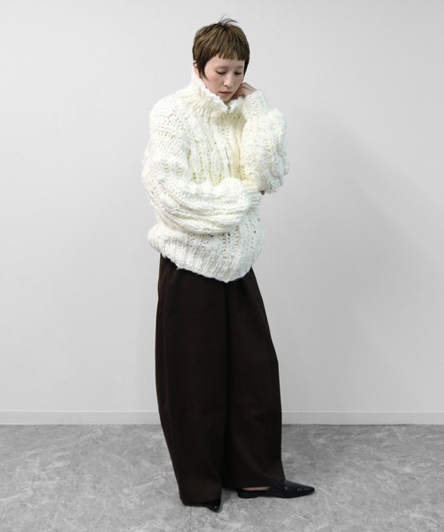 THE CELL.(ザセルドット)の「ビッグスラブ手編みジップカーディガン BIG SLUB HAND-KNIT ZIP CARDIGAN(ニット/セーター・レディース・オフホワイト・FREE)」の20枚目の写真