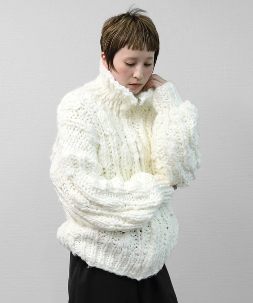 THE CELL.(ザセルドット)の「ビッグスラブ手編みジップカーディガン BIG SLUB HAND-KNIT ZIP CARDIGAN(ニット/セーター・レディース・オフホワイト・FREE)」の14枚目の写真