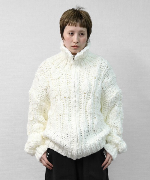THE CELL.(ザセルドット)の「ビッグスラブ手編みジップカーディガン BIG SLUB HAND-KNIT ZIP CARDIGAN(ニット/セーター・レディース・オフホワイト・FREE)」の13枚目の写真