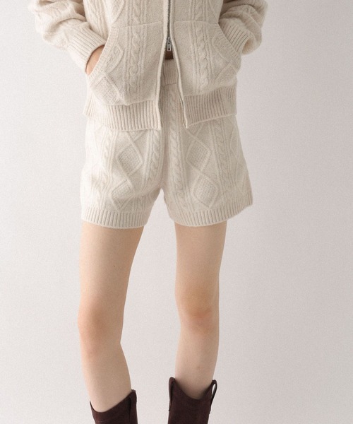 Heather（ヘザー）の「ケーブルニットコンパクトショートパンツ　643038（その他パンツ・レディース・アイボリー/グレー/ベージュ/ブラウン・FREE）」の4枚目の写真
