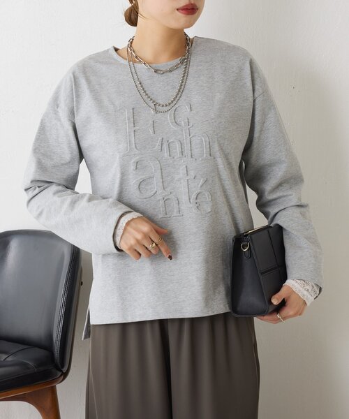 Jena espace merveilleux（ジェナ　エスパスメルヴェイユ）の「エンボスロゴカットソー（Tシャツ/カットソー・レディース・オフホワイト/グレー/チャコールグレー・FREE）」の7枚目の写真