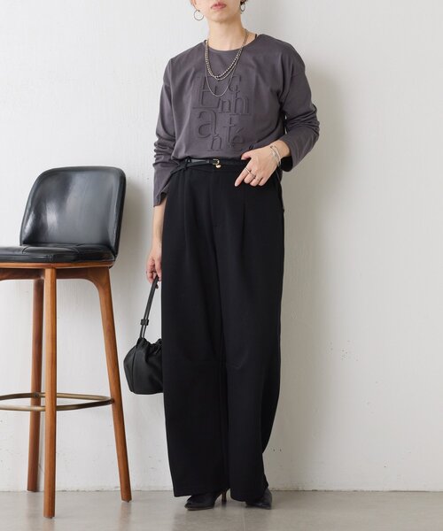 Jena espace merveilleux（ジェナ　エスパスメルヴェイユ）の「エンボスロゴカットソー（Tシャツ/カットソー・レディース・オフホワイト/グレー/チャコールグレー・FREE）」の11枚目の写真