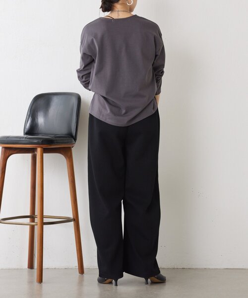 Jena espace merveilleux（ジェナ　エスパスメルヴェイユ）の「エンボスロゴカットソー（Tシャツ/カットソー・レディース・オフホワイト/グレー/チャコールグレー・FREE）」の13枚目の写真