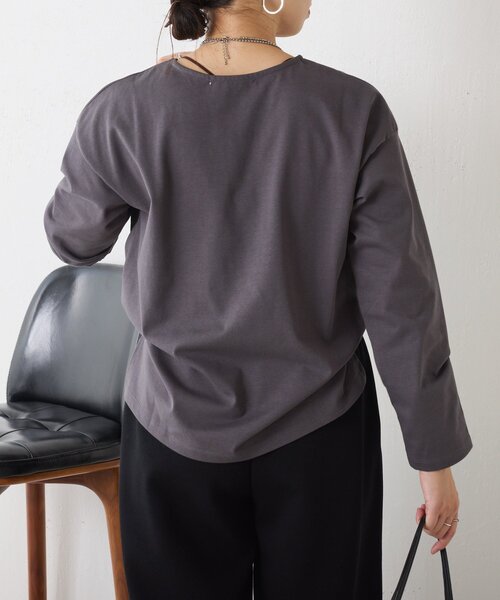 Jena espace merveilleux（ジェナ　エスパスメルヴェイユ）の「エンボスロゴカットソー（Tシャツ/カットソー・レディース・オフホワイト/グレー/チャコールグレー・FREE）」の18枚目の写真