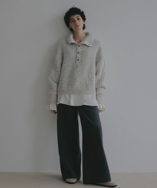 ETRE TOKYO(エトレトウキョウ)の「ブークレモールヤーンハイネックニットプルオーバー(ニット/セーター・レディース・ライトグレー/ライトベージュ・FREE)」の8枚目の写真