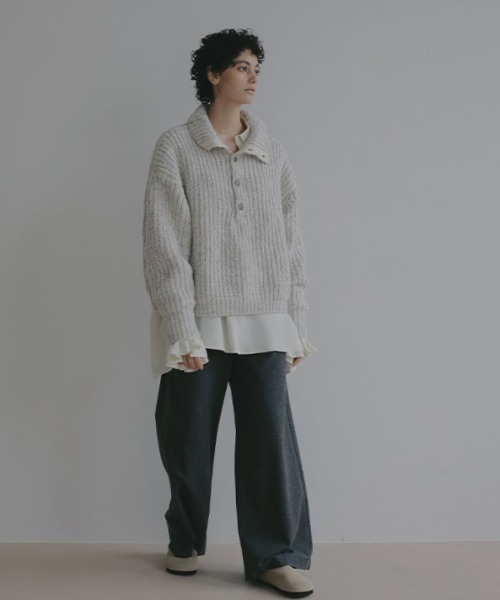 ETRE TOKYO(エトレトウキョウ)の「ブークレモールヤーンハイネックニットプルオーバー(ニット/セーター・レディース・ライトグレー/ライトベージュ・FREE)」の10枚目の写真