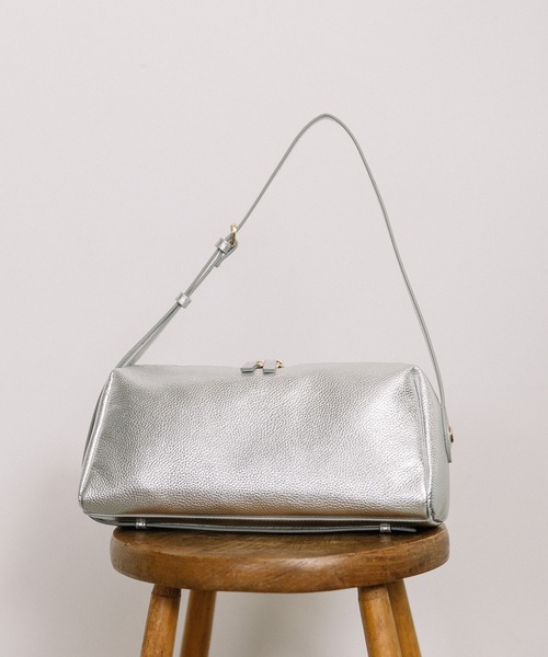 Beau're（ヴュレ）の「BEAURE スリム ロング ショルダー（ショルダーバッグ・レディース・シルバー/ブラック・FREE）」の18枚目の写真