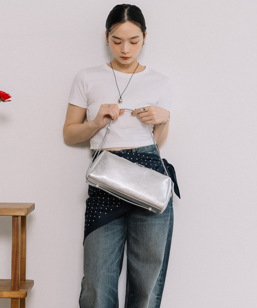 Beau're（ヴュレ）の「BEAURE スリム ロング ショルダー（ショルダーバッグ・レディース・シルバー/ブラック・FREE）」の13枚目の写真