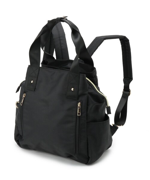 SHOO・LA・RUE（シューラルー）の「【撥水／2WAY】トートにもなる低反発ベルトの3層リュック（バックパック/リュック・レディース・ライトパープル/ベージュ/ブラック・00）」の10枚目の写真