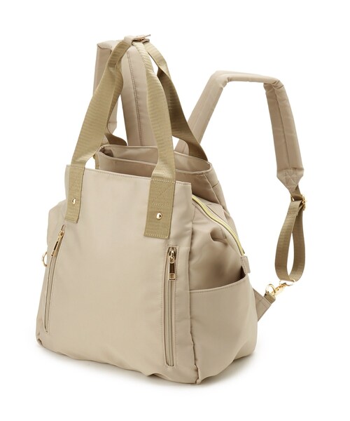 SHOO・LA・RUE（シューラルー）の「【撥水／2WAY】トートにもなる低反発ベルトの3層リュック（バックパック/リュック・レディース・ライトパープル/ベージュ/ブラック・00）」の11枚目の写真