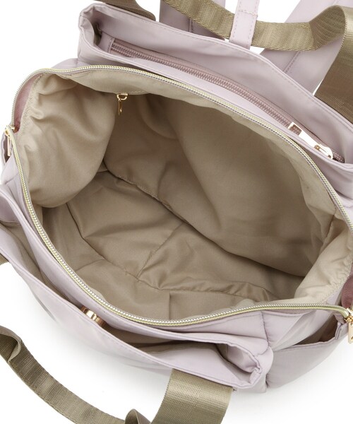 SHOO・LA・RUE（シューラルー）の「【撥水／2WAY】トートにもなる低反発ベルトの3層リュック（バックパック/リュック・レディース・ライトパープル/ベージュ/ブラック・00）」の19枚目の写真