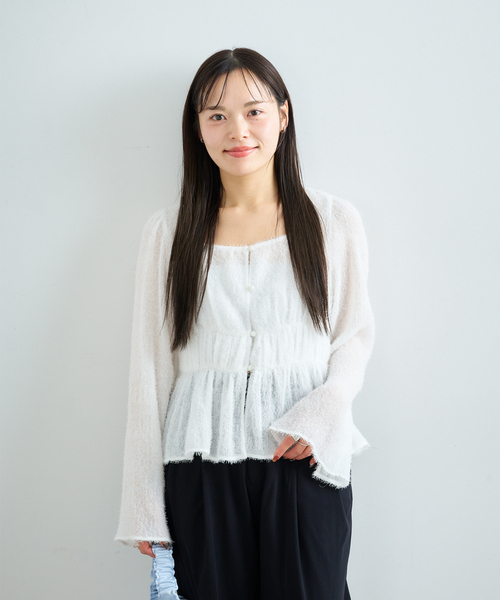 U by SPICK&SPAN（ユーバイスピックアンドスパン）の「シアーシャギースクエアネックブラウス（シャツ/ブラウス・レディース・ブラック/ホワイト・FREE）」の9枚目の写真