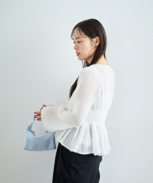 U by SPICK&SPAN（ユーバイスピックアンドスパン）の「シアーシャギースクエアネックブラウス（シャツ/ブラウス・レディース・ブラック/ホワイト・FREE）」の12枚目の写真