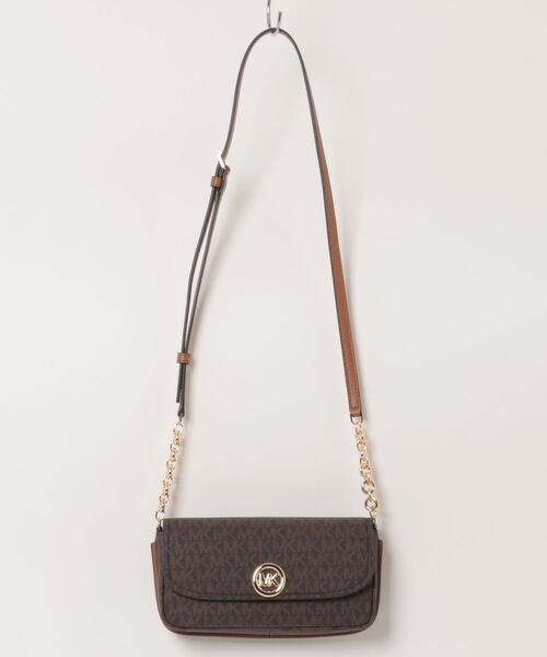 MICHAEL KORS(マイケルコース)の「NOLITA フラップ チェーン クロスボディ スモール - MKシグネチャー(ショルダーバッグ・レディース・ブラウン系その他・FREE)」の4枚目の写真