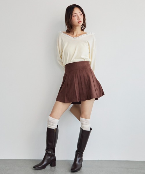 krahe(クレーエ)の「フリルネック オフショルダー プルオーバー(ニット/セーター・レディース・アイボリー/ブルー/グレー/ブラック・FREE)」の11枚目の写真