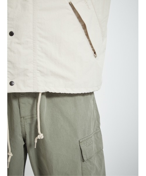 Barbour(バブアー)の「【TRANSPORT / トランスポート】ナイロン ジャケット(ナイロンジャケット・メンズ・グリーン/ブラック/ライトベージュ・36/34/38/32/40)」の9枚目の写真