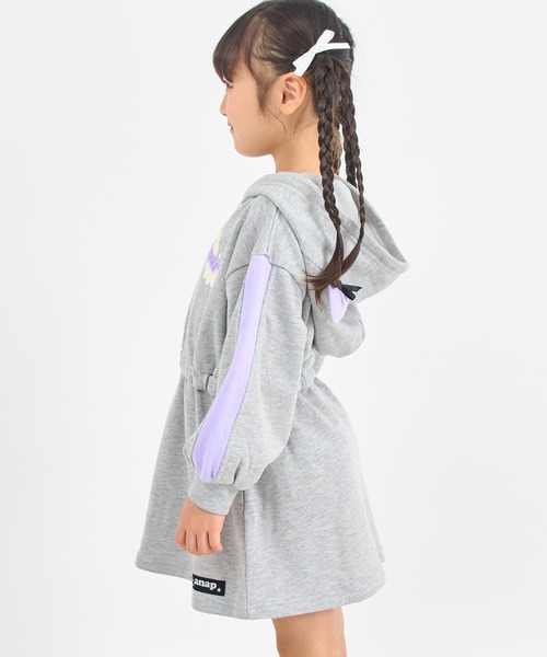 ANAP kids（アナップキッズ）の「リボン ネコ耳 フーディー スウェット ワンピース（ワンピース・キッズ・ラベンダー/ライトグレー・110/120/130）」の15枚目の写真