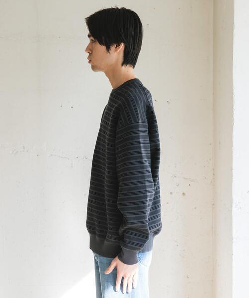 URBAN RESEARCH DOORS(アーバンリサーチドアーズ)の「『UR TECH Renew Knit』クルーネックプルオーバー(ニット/セーター・メンズ・グレー系その他/グレー/チャコールグレー/グリーン・MEDIUM/LARGE)」の17枚目の写真