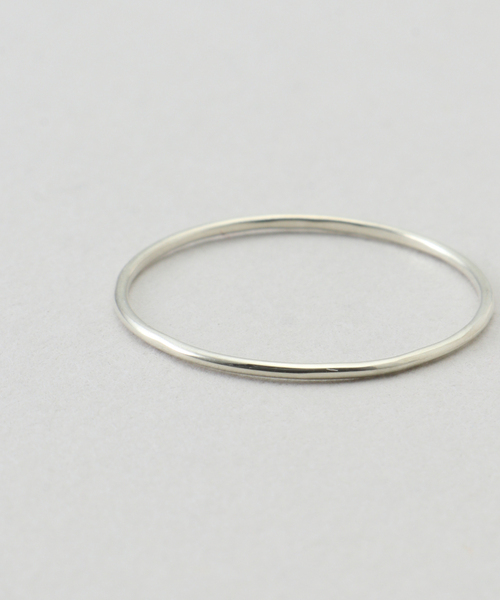Garden of Eden（ガーデンオブエデン）の「【GARDEN OF EDEN/ガーデン オブ エデン】MINIMAL RING WG（リング・レディース・シルバー・5/17/15 /13/11/FREE）」の4枚目の写真