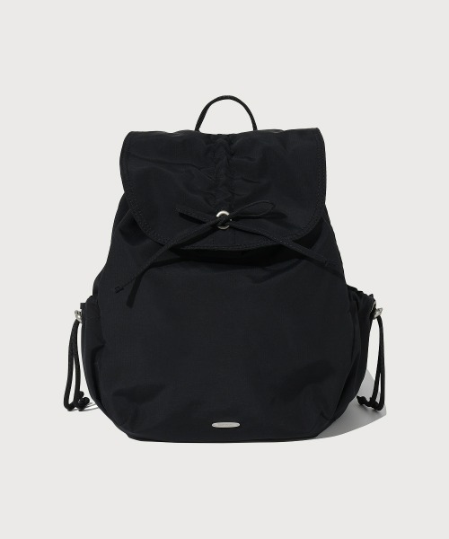 COVERNAT(カバーナット)の「WOMEN SHIRRING FLAP MINI BACKPACK(バックパック/リュック・レディース・アイボリー/ブラック・FREE)」の9枚目の写真