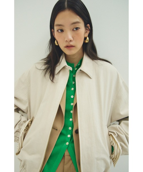 Mila Owen（ミラオーウェン）の「メタルドロップフープイヤリング（イヤリング・レディース・シルバー/ゴールド・F）」の3枚目の写真