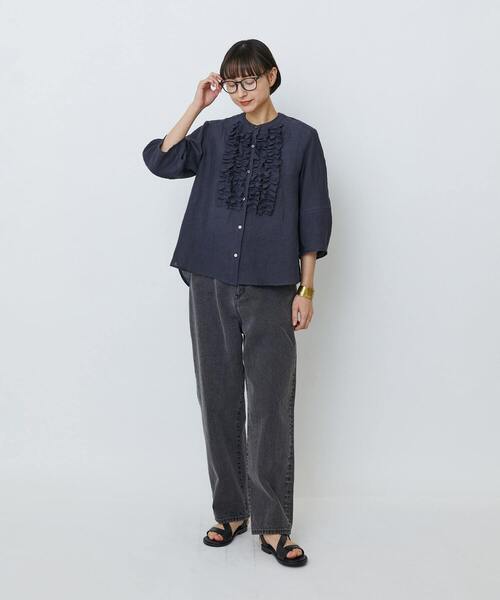 LOISIR（ロワズィール）の「【2月お気に入り登録ブランド内2位】グランジリネンフリルディテールブラウス（シャツ/ブラウス・レディース・ネイビー/ライトグレー/ピンク/オフホワイト/カーキ・FREE）」の18枚目の写真