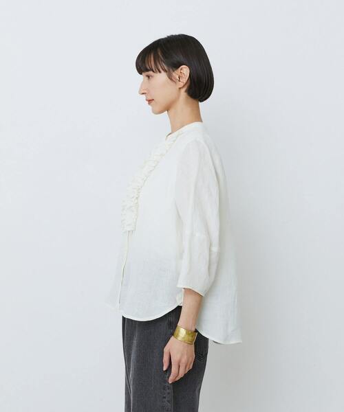 LOISIR（ロワズィール）の「【2月お気に入り登録ブランド内2位】グランジリネンフリルディテールブラウス（シャツ/ブラウス・レディース・ネイビー/ライトグレー/ピンク/オフホワイト/カーキ・FREE）」の11枚目の写真