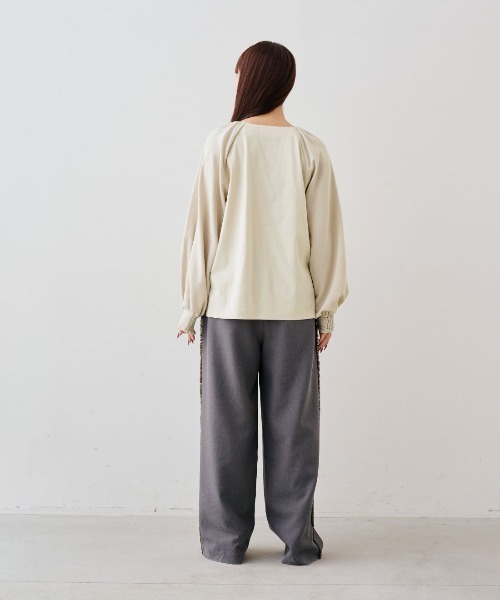 MEDE19F(メデジュウキュウ)の「MEDE19F ブラウススリーブカットソートップス(Tシャツ/カットソー・レディース・ブラック/ブラウン/ベージュ・L/M/LL)」の22枚目の写真