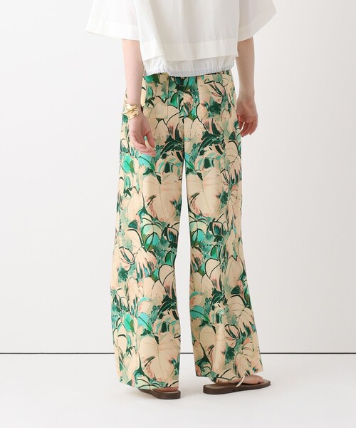 allureville（アルアバイル）の「ボタニカルプリントパンツ（その他パンツ・レディース・ベージュ・2/1）」の4枚目の写真