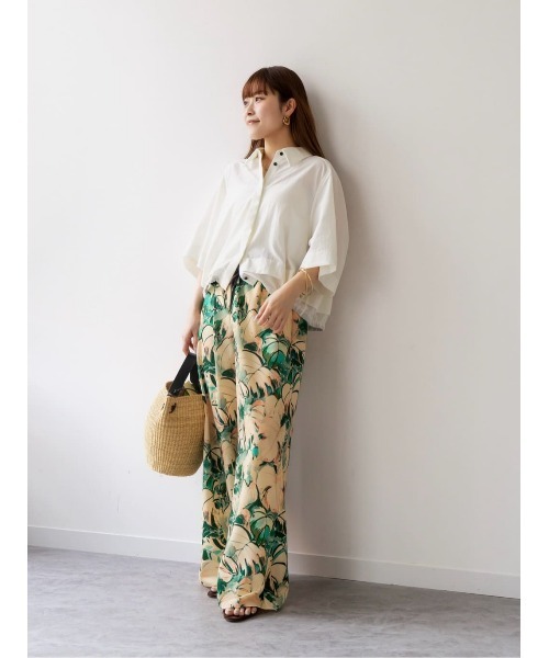 allureville(アルアバイル)の「ボタニカルプリントパンツ(その他パンツ・レディース・ベージュ・2/1)」の2枚目の写真
