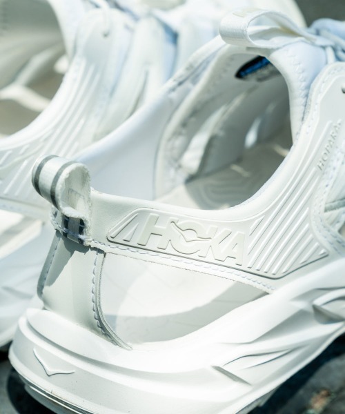 HOKA（ホカ）の「ホカ 【HOKA 】- ユニセックス サンダル【U HOPARA WHITE - 1123112-WHWH】（サンダル・メンズ・ホワイト・28.0cm/27.5cm/29.0cm/28.5cm）」の7枚目の写真