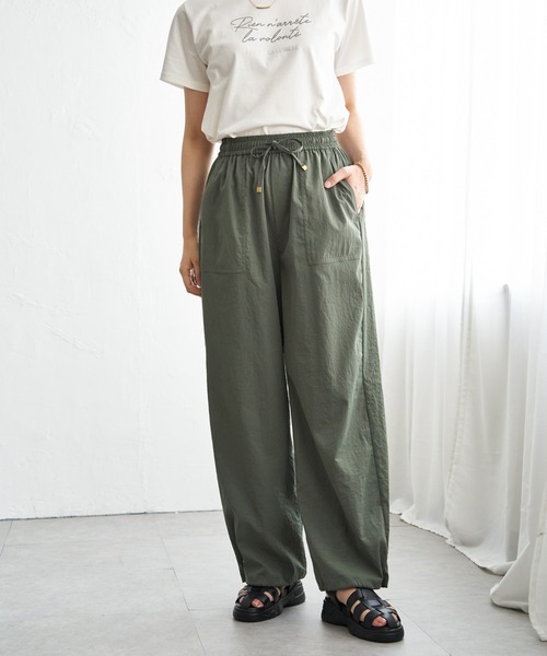 ikka（イッカ）の「【接触冷感／速乾】ドライテックチノベイカーパンツ（カーゴパンツ・レディース・オリーブ/ベージュ/ネイビー・S/L/M）」の15枚目の写真