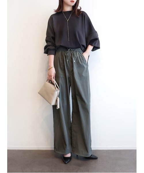 ikka(イッカ)の「【雑誌InRed5月号掲載】ドライテックチノベイカーパンツ【接触冷感/速乾】(カーゴパンツ・レディース・オリーブ/ベージュ/ネイビー・S/L/M)」の15枚目の写真