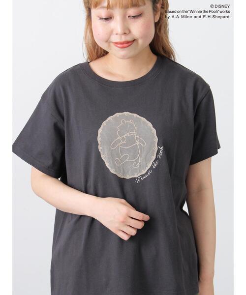 Samansa Mos2（サマンサ モスモス）の「【Disney】くまのプーさんﾚｰｽﾓﾁｰﾌTｼｬﾂ（Tシャツ/カットソー・レディース・オフホワイト/ブラック/ベージュ・F）」の2枚目の写真
