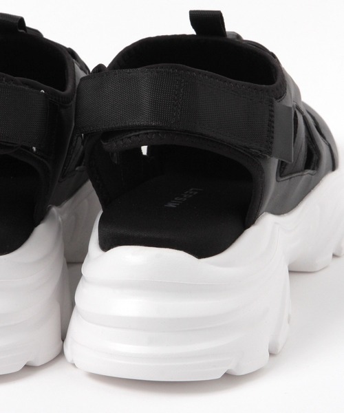 LEPSIM（レプシィム）の「ボリュームスニーカーサンダル　647407（サンダル・レディース・アイボリー/ブラック・MEDIUM/LARGE）」の10枚目の写真