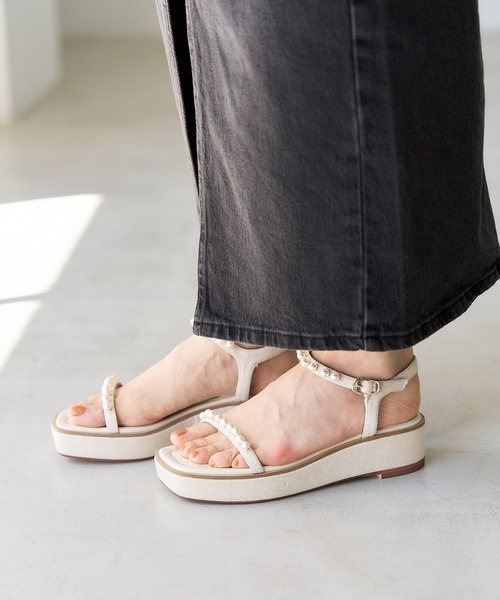 LE TALON(ルタロン)の「《追加》4cmパールプラットサンダル(サンダル・レディース・ブラック×ブラック/アイボリー・X-SMALL/SMALL/MEDIUM/LARGE/X-LARGE)」の2枚目の写真