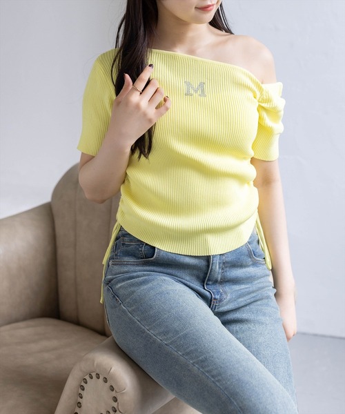 clear（クリア）の「ワンポイントラインストーンドロストワンショルニットトップス［骨格ウェーブ/Y2K］（ニット/セーター・レディース・オフホワイト/ブラック/イエロー/杢グレー・F）」の13枚目の写真