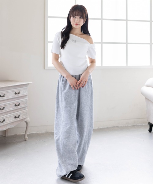 clear（クリア）の「ワンポイントラインストーンドロストワンショルニットトップス［骨格ウェーブ/Y2K］（ニット/セーター・レディース・オフホワイト/ブラック/イエロー/杢グレー・F）」の22枚目の写真