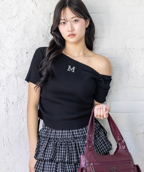 clear（クリア）の「ワンポイントラインストーンドロストワンショルニットトップス［骨格ウェーブ/Y2K］（ニット/セーター・レディース・オフホワイト/ブラック/イエロー/杢グレー・F）」の9枚目の写真