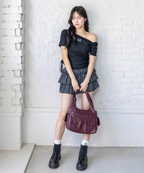 clear（クリア）の「ワンポイントラインストーンドロストワンショルニットトップス［骨格ウェーブ/Y2K］（ニット/セーター・レディース・オフホワイト/ブラック/イエロー/杢グレー・F）」の12枚目の写真