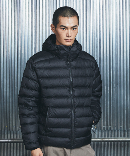 KALAPATTHAR(カラパタール)の「BACK LOGO DUCK DOWN LIGHTWEIGHT PADDED JACKET -BLACK(ダウンジャケット/コート・メンズ・その他・MEDIUM/LARGE/X-LARGE)」の1枚目の写真