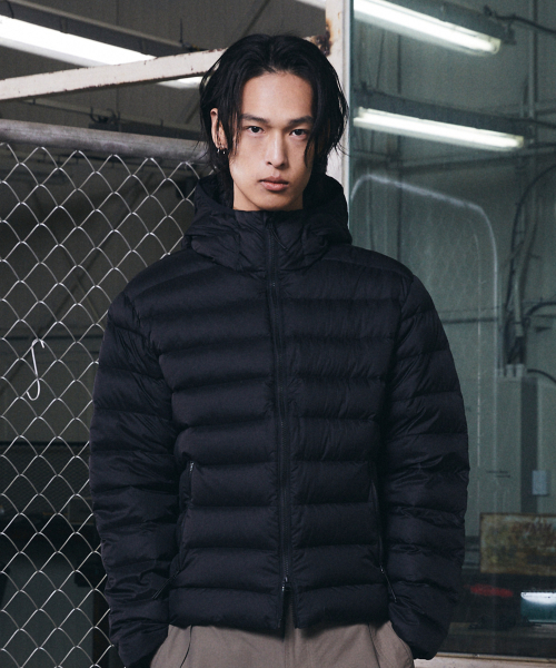 KALAPATTHAR(カラパタール)の「BACK LOGO DUCK DOWN LIGHTWEIGHT PADDED JACKET -BLACK(ダウンジャケット/コート・メンズ・その他・MEDIUM/LARGE/X-LARGE)」の2枚目の写真